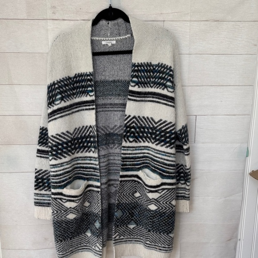 Maurices Mid-weight Patterned Cardigan. Beige, black, green, blue. NWOT Size L